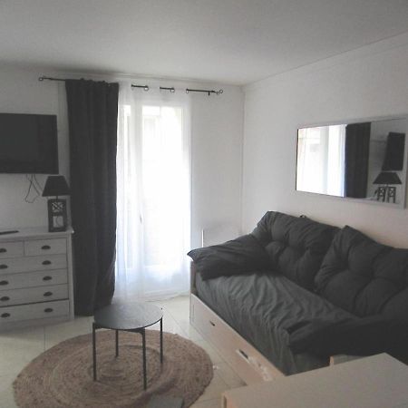 Appartement Studio hyper centre avec terrasse à 1 rue de la plage et2 à Dieppe Extérieur photo