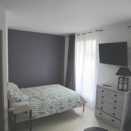 Appartement Studio hyper centre avec terrasse à 1 rue de la plage et2 à Dieppe Extérieur photo